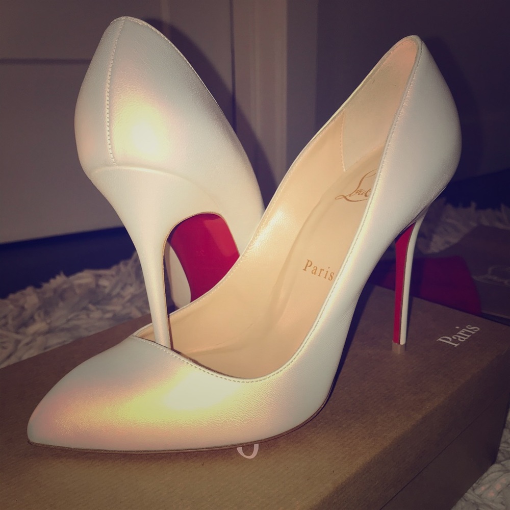 *NEVER WORN* Christian Louboutin Corneille 100
